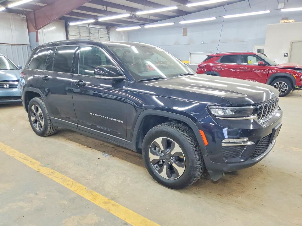 Продажа на аукционе авто 2024 Jeep Grand Cherokee, vin: 1C4RJYB62RC721310, номер лота: 69494436