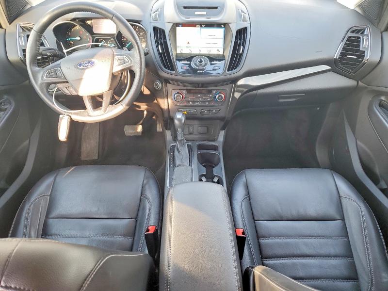 2017 Ford Escape მანქანა იყიდება აუქციონზე, vin: 1FMCU9JD8HUC89734, აუქციონის ნომერი: 70690316