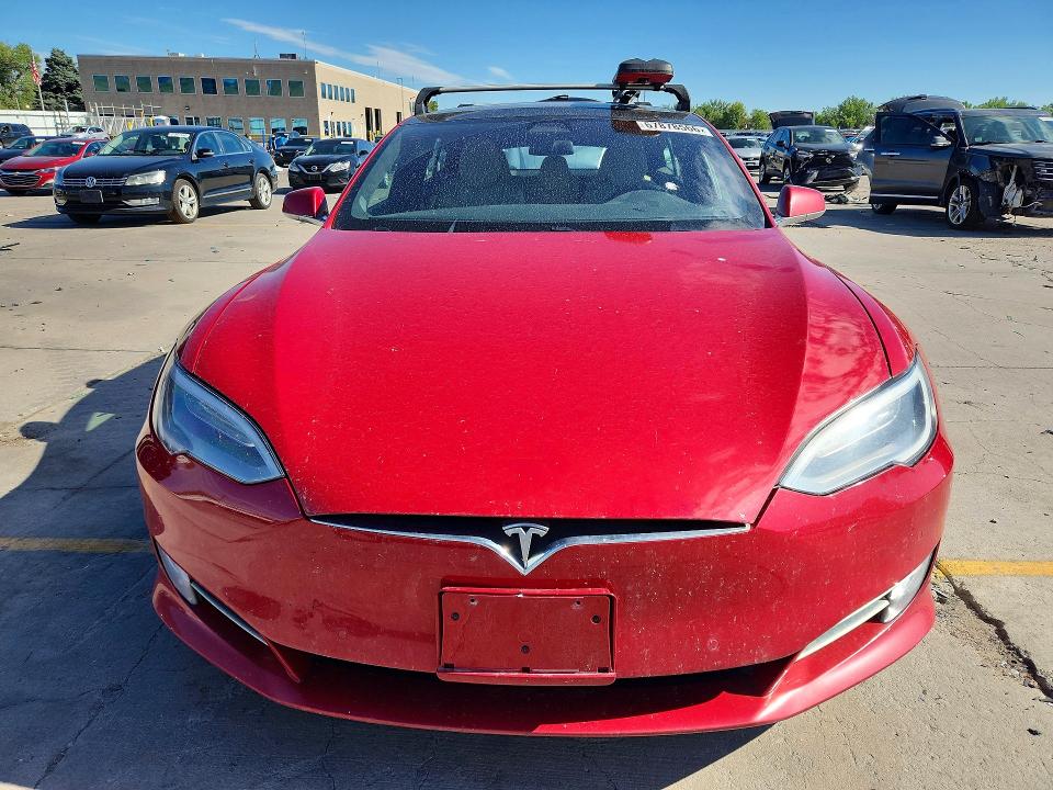 67878566 :رقم المزاد ، 5YJSA1E21HF178857 vin ، 2017 Tesla Model S مزاد بيع