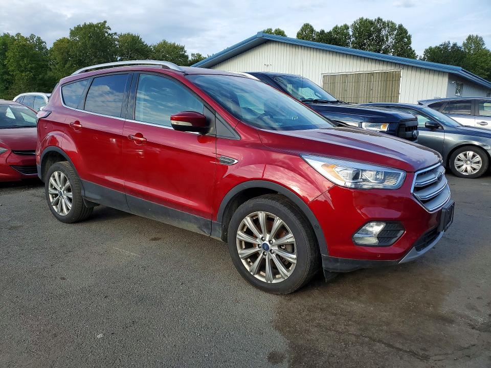 Продаж на аукціоні авто 2018 Ford Escape, vin: 1FMCU9J95JUC83973, номер лоту: 69321456