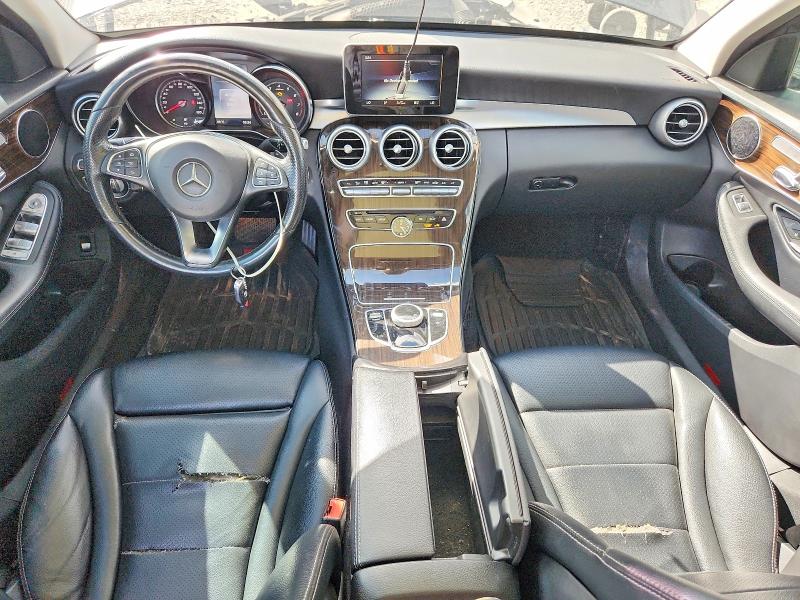67325406 :رقم المزاد ، 55SWF4KB1HU222072 vin ، 2017 Mercedes-benz C مزاد بيع