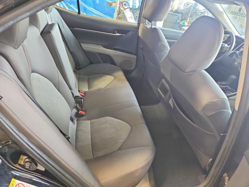 Auction sale of the 2018 Toyota Camry, vin: 4T1B11HK2JU034125, lot number: 68223806