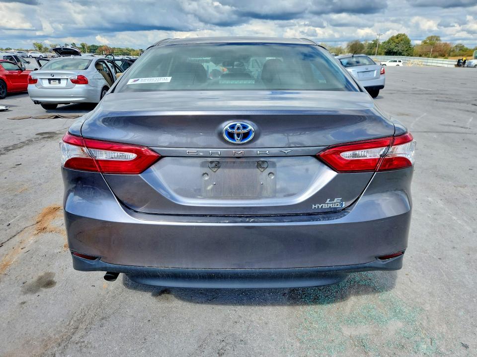 2018 Toyota Camry მანქანა იყიდება აუქციონზე, vin: 4T1B31HK9JU502975, აუქციონის ნომერი: 67094996