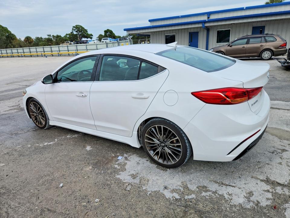 2017 Hyundai Elantra მანქანა იყიდება აუქციონზე, vin: KMHD04LB9HU318494, აუქციონის ნომერი: 71009516