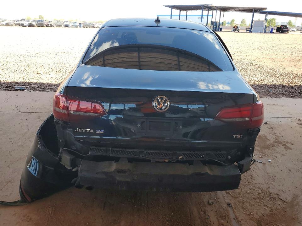 69022226 :رقم المزاد ، 3VWDB7AJ8HM385101 vin ، 2017 Volkswagen Jetta مزاد بيع