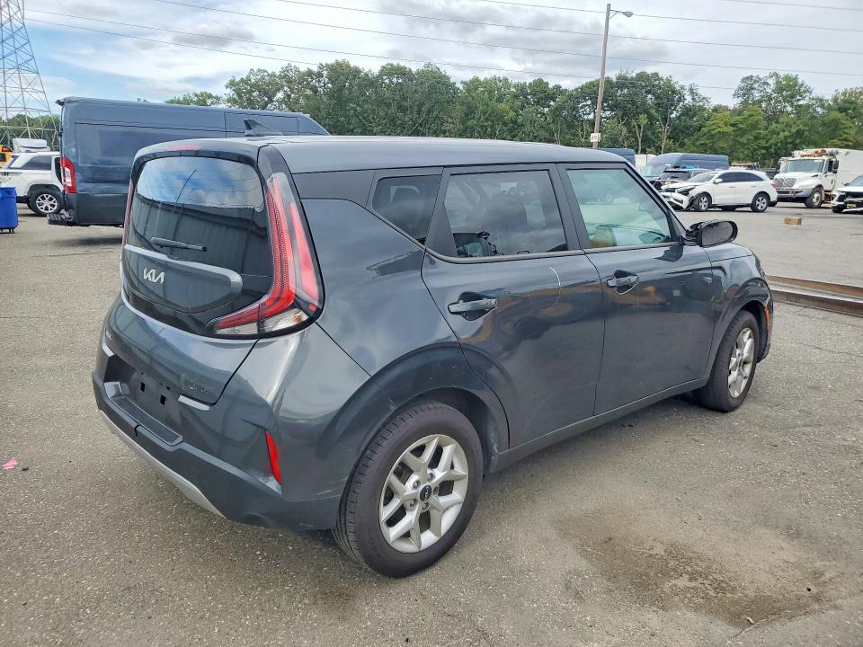 70582096 :رقم المزاد ، KNDJ23AU6P7879507 vin ، 2023 Kia Soul مزاد بيع