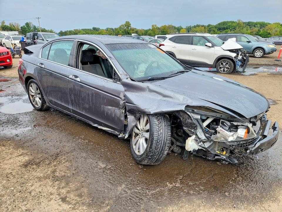 68700616 :رقم المزاد ، 1HGCP2F70CA173297 vin ، 2012 Honda Accord مزاد بيع