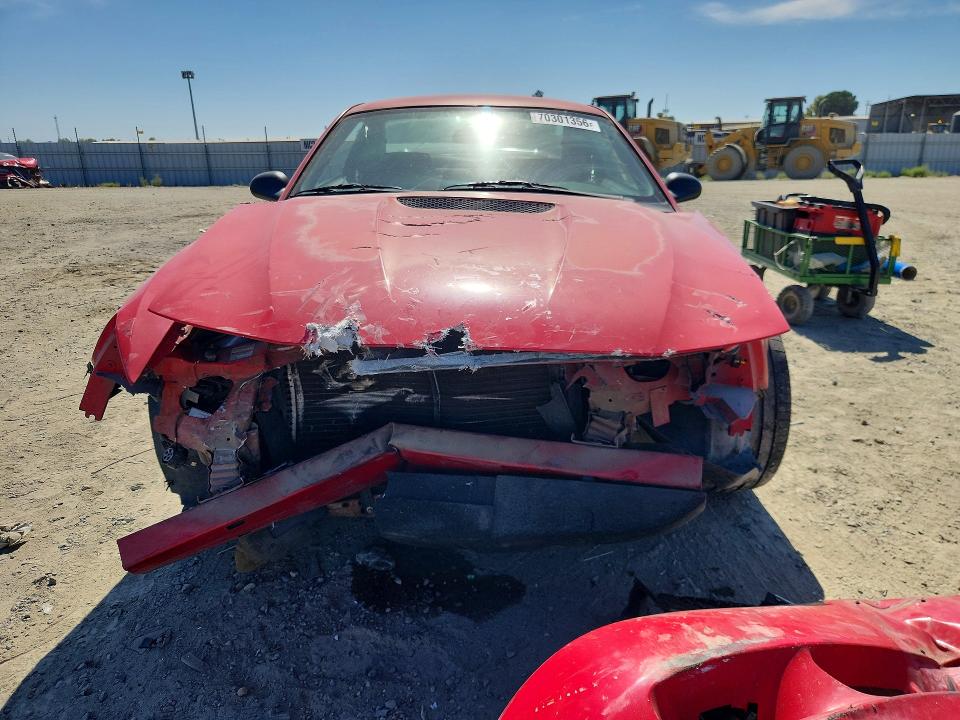 70301356 :رقم المزاد ، 1FAFP4043XF159334 vin ، 1999 Ford Mustang مزاد بيع