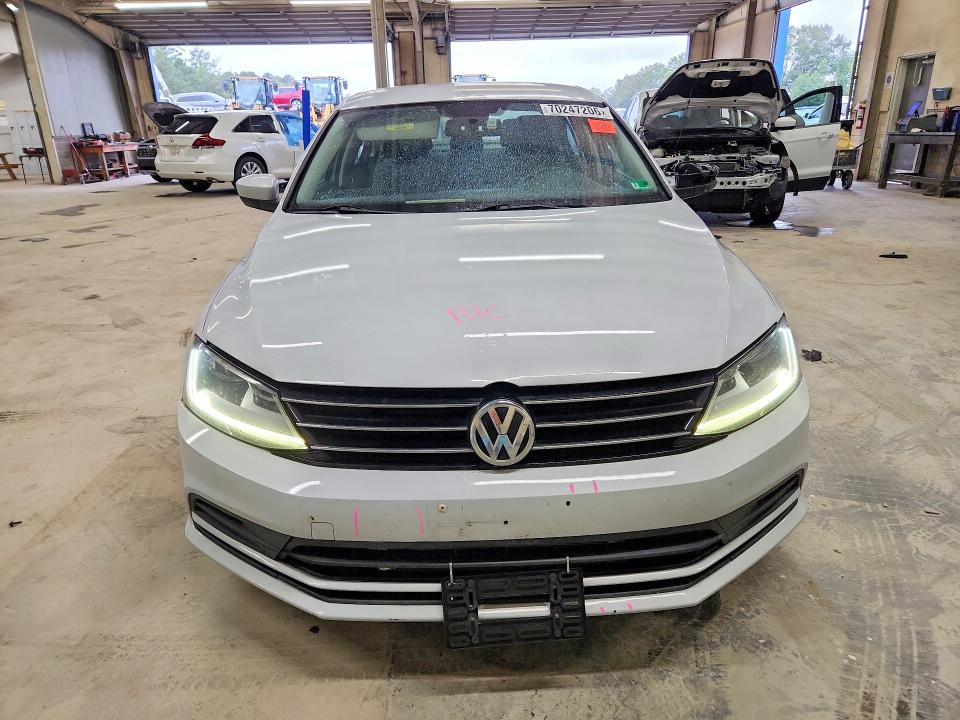 70247206 :رقم المزاد ، 3VW2B7AJ3HM298892 vin ، 2017 Volkswagen Jetta مزاد بيع