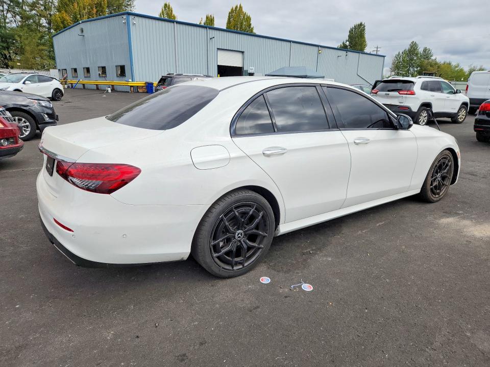70191786 :رقم المزاد ، W1KZF8DB4MA932708 vin ، 2021 Mercedes-benz E مزاد بيع