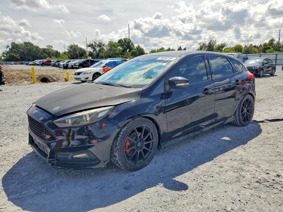 2016 Ford Focus მანქანა იყიდება აუქციონზე, vin: 1FADP3L96GL202686, აუქციონის ნომერი: 70048136