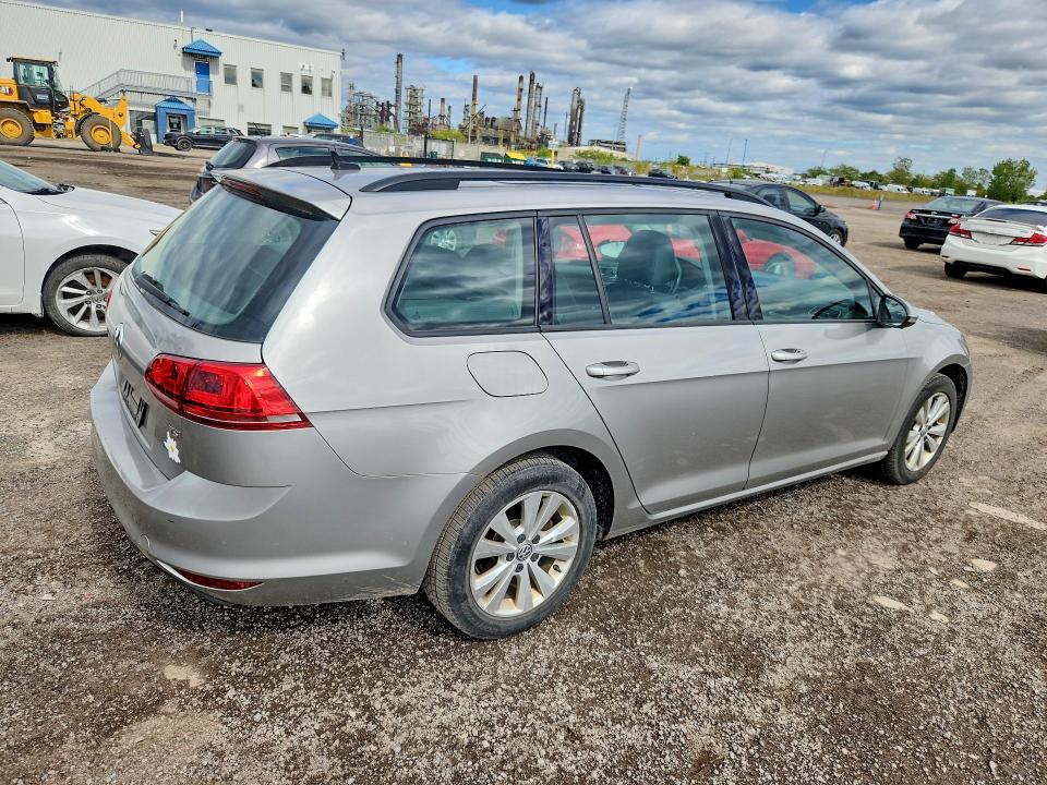 69039226 :رقم المزاد ، 3VWC17AU8FM512953 vin ، 2015 Volkswagen Golf Sportwagen مزاد بيع