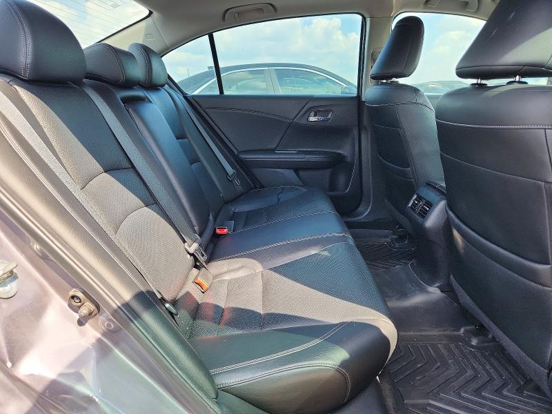 Продажа на аукционе авто 2015 Honda Accord, vin: 1HGCR2F81FA232588, номер лота: 69411336