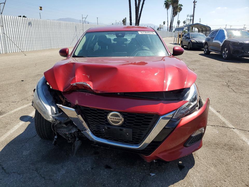 67904916 :رقم المزاد ، 1N4BL4DV6MN327790 vin ، 2021 Nissan Altima مزاد بيع