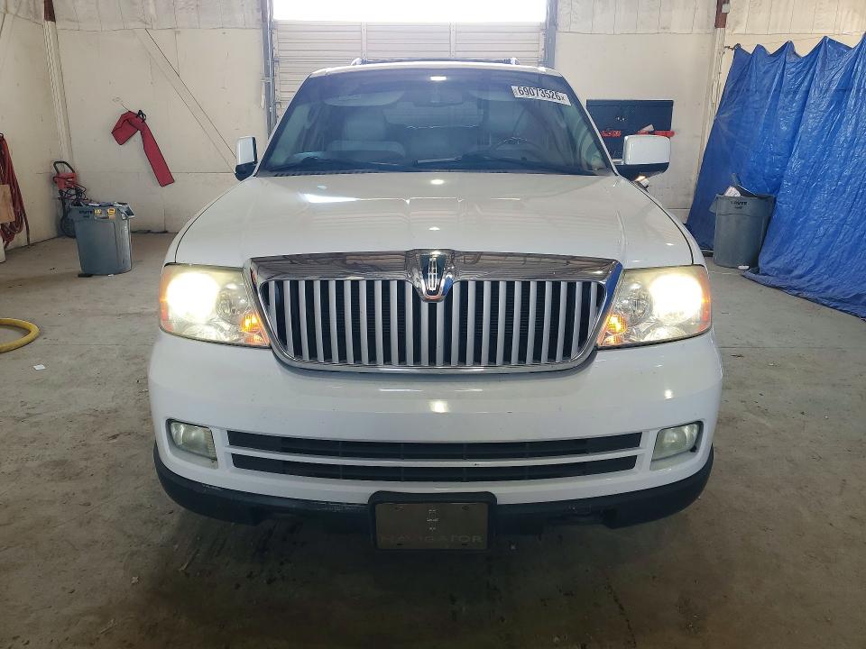 69073526 :رقم المزاد ، 5LMFU27526LJ08048 vin ، 2006 Lincoln Navigator مزاد بيع