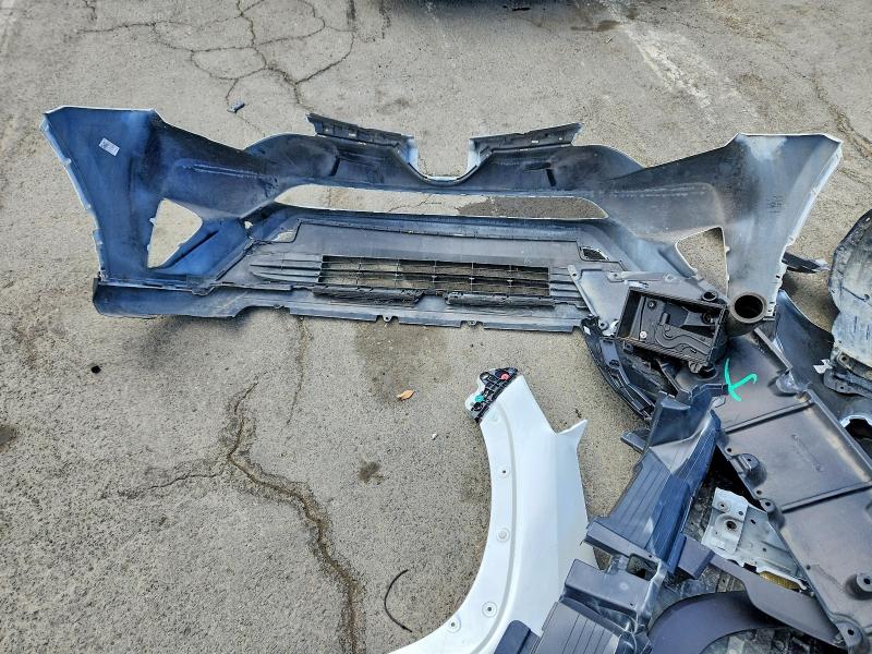 67473376 :رقم المزاد ، 7MUAAAAG1SV131009 vin ، 2025 Toyota Corolla Cross مزاد بيع