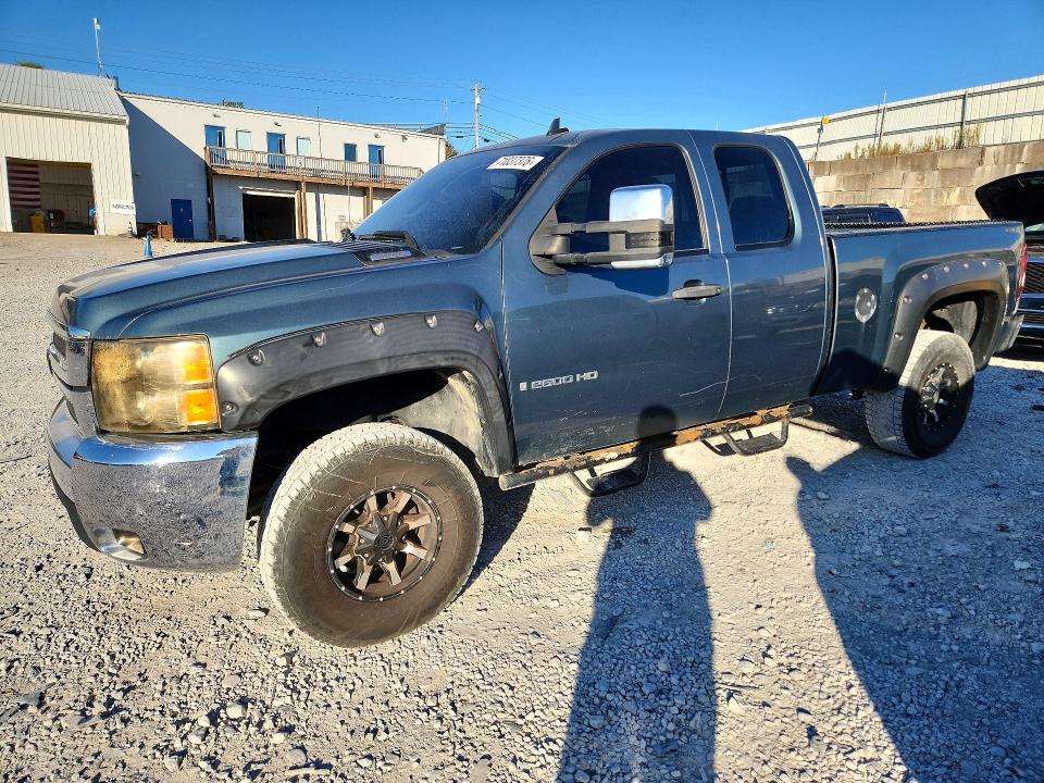 Продажа на аукционе авто 2008 Chevrolet Silverado, vin: 1GCHK29K28E121205, номер лота: 71037376