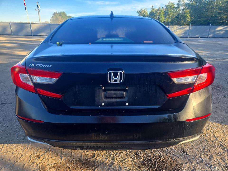 Продажа на аукционе авто 2018 Honda Accord, vin: 1HGCV1F17JA806211, номер лота: 68582016