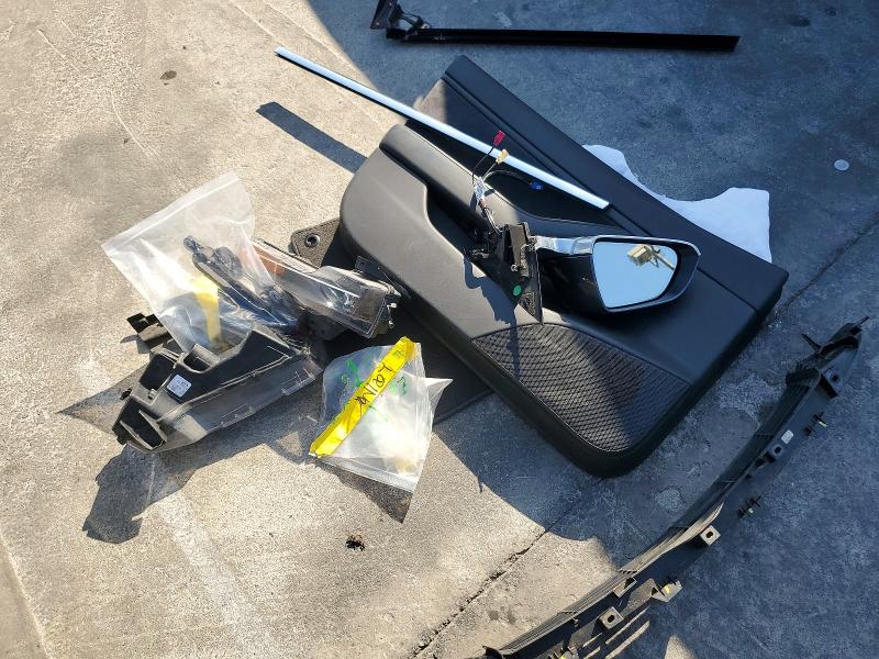 69828656 :رقم المزاد ، 5YJ3E1EA9JF011992 vin ، 2018 Tesla Model 3 مزاد بيع