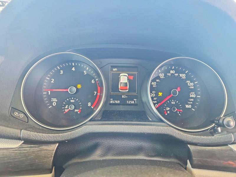68965926 :رقم المزاد ، 1VWBA7A35JC043740 vin ، 2018 Volkswagen Passat مزاد بيع