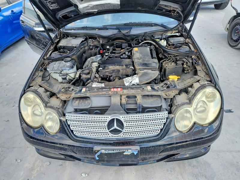 68194266 :رقم المزاد ، WDBRN40J05A650584 vin ، 2005 Mercedes-benz C مزاد بيع