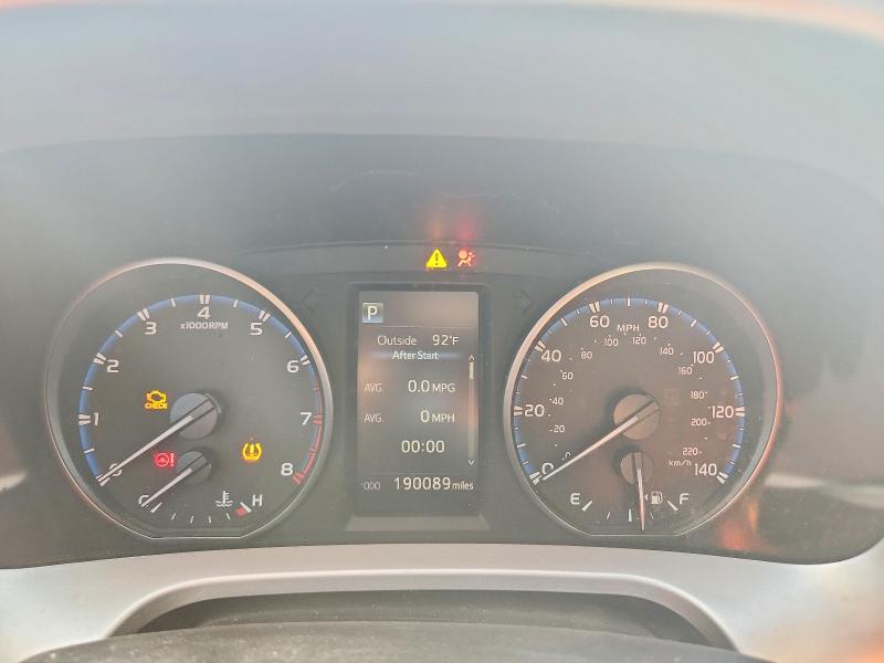 Продаж на аукціоні авто 2017 Toyota Rav4, vin: JTMZFREV5HJ136094, номер лоту: 66543876