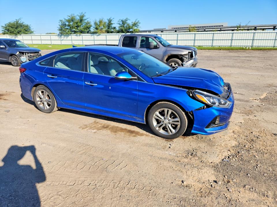 2018 Hyundai Sonata მანქანა იყიდება აუქციონზე, vin: 5NPE34AFXJH627669, აუქციონის ნომერი: 70692036