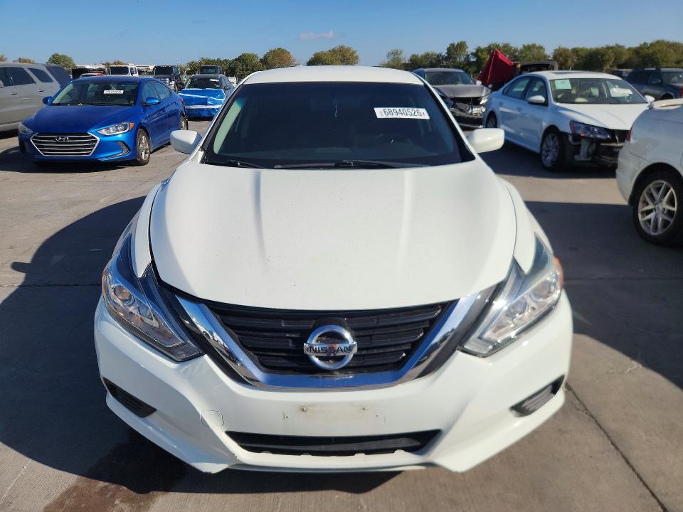 68940526 :رقم المزاد ، 1N4AL3AP4HC498356         vin ، 2017 Nissan Altima مزاد بيع