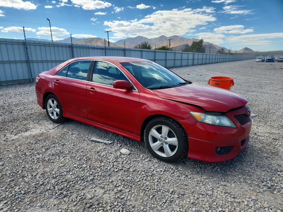 2010 Toyota Camry მანქანა იყიდება აუქციონზე, vin: 4T1BF3EK0AU069120, აუქციონის ნომერი: 70646806