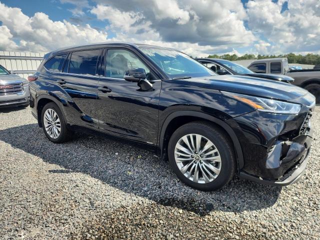 2026 Toyota Highlander Hybrid მანქანა იყიდება აუქციონზე, vin: 5TDEBRCH0TS708840, აუქციონის ნომერი: 69922186