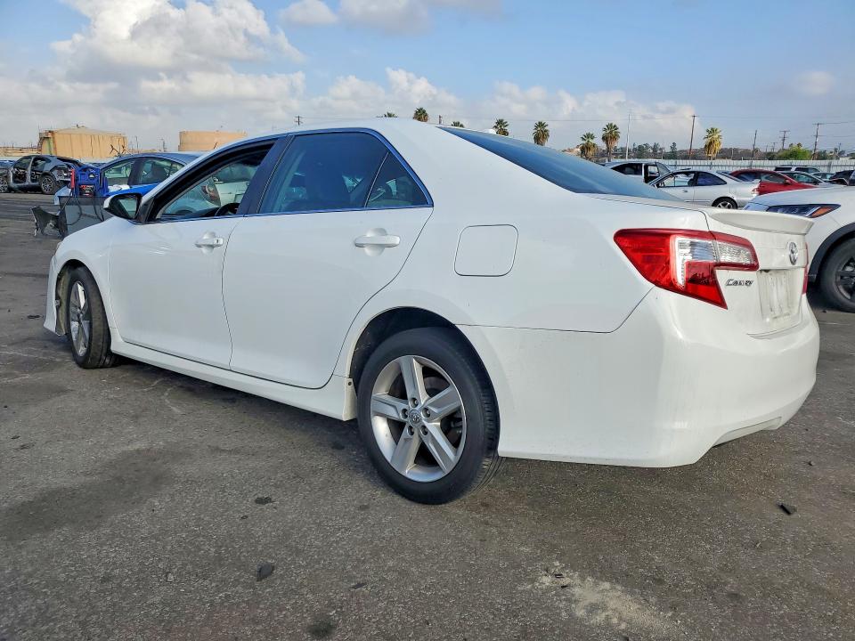 69375756 :رقم المزاد ، 4T1BF1FK7CU188160 vin ، 2012 Toyota Camry مزاد بيع