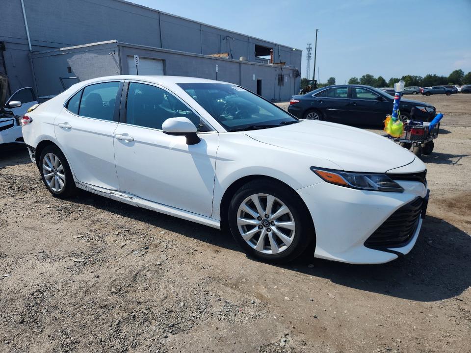Aukcja sprzedaży 2018 Toyota Camry, vin: 4T1B11HK2JU042421, numer aukcji: 69188656
