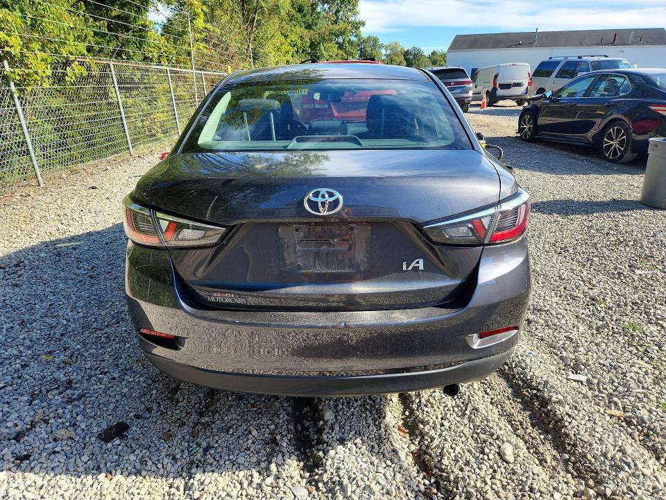 Продажа на аукционе авто 2017 Toyota Yaris Ia, vin: 3MYDLBYV2HY165412, номер лота: 70687766