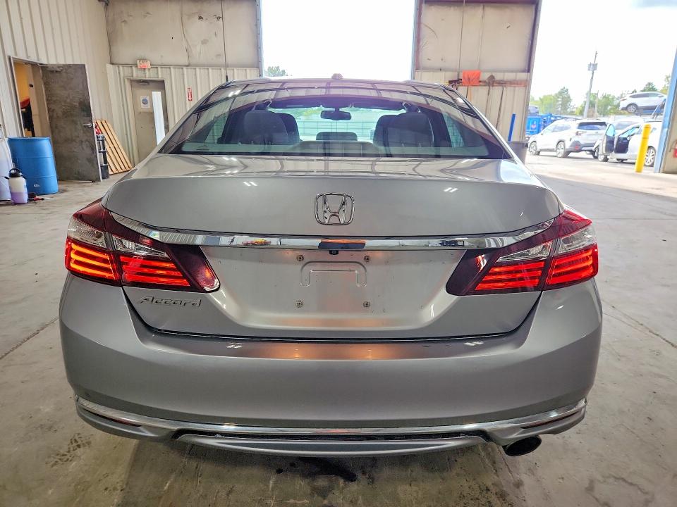 Продаж на аукціоні авто 2017 Honda Accord, vin: 1HGCR2F88HA267485, номер лоту: 68070846
