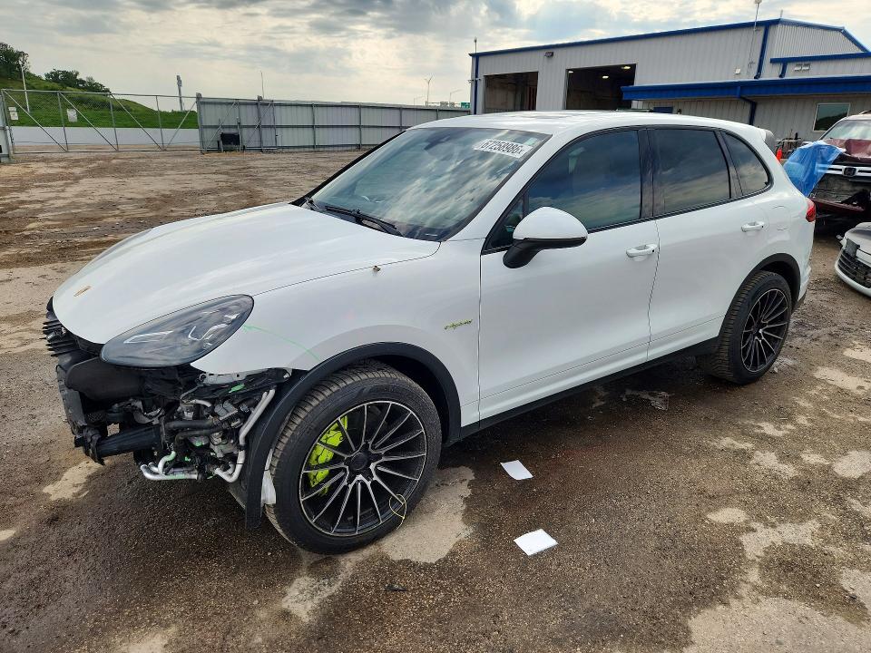 Aukcja sprzedaży 2016 Porsche Cayenne, vin: WP1AE2A25GLA17112, numer aukcji: 67258986