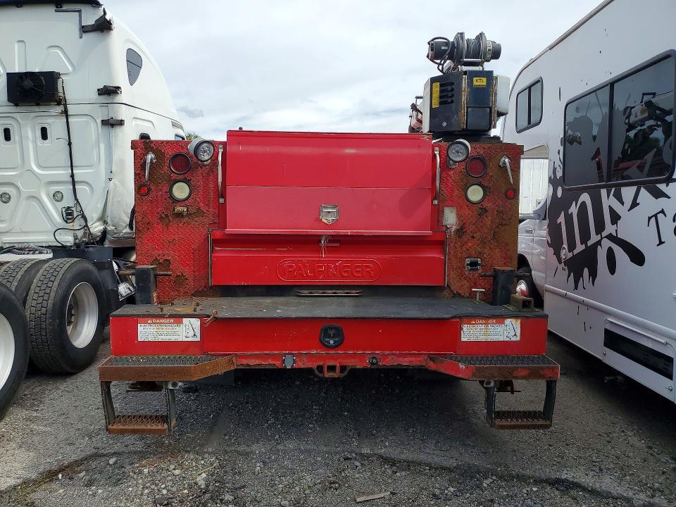 69921846 :رقم المزاد ، 1FD0X5HT7FED10726 vin ، 2015 Ford F550 مزاد بيع