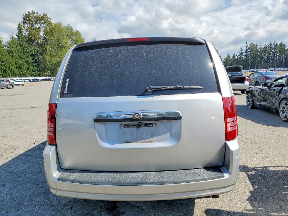 Auction sale of the 2010 Chrysler Town & Country, vin: 2A4RR5D10AR413213        , lot number: 65965546