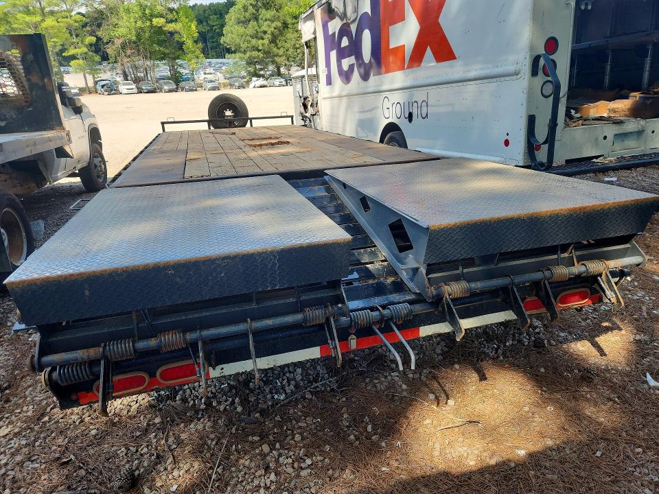 2021 Lamar Trailers Trailer მანქანა იყიდება აუქციონზე, vin: 5RVF82422MP095013, აუქციონის ნომერი: 65190776