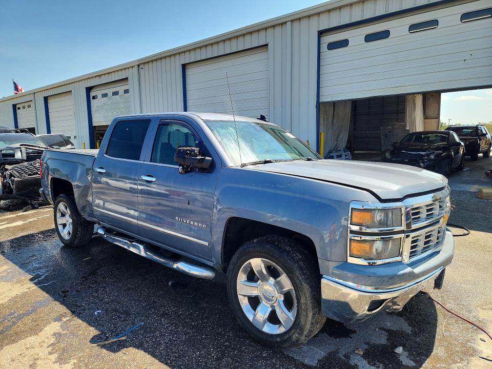 69140666 :رقم المزاد ، 3GCUKSEC8FG301789 vin ، 2015 Chevrolet Silverado مزاد بيع