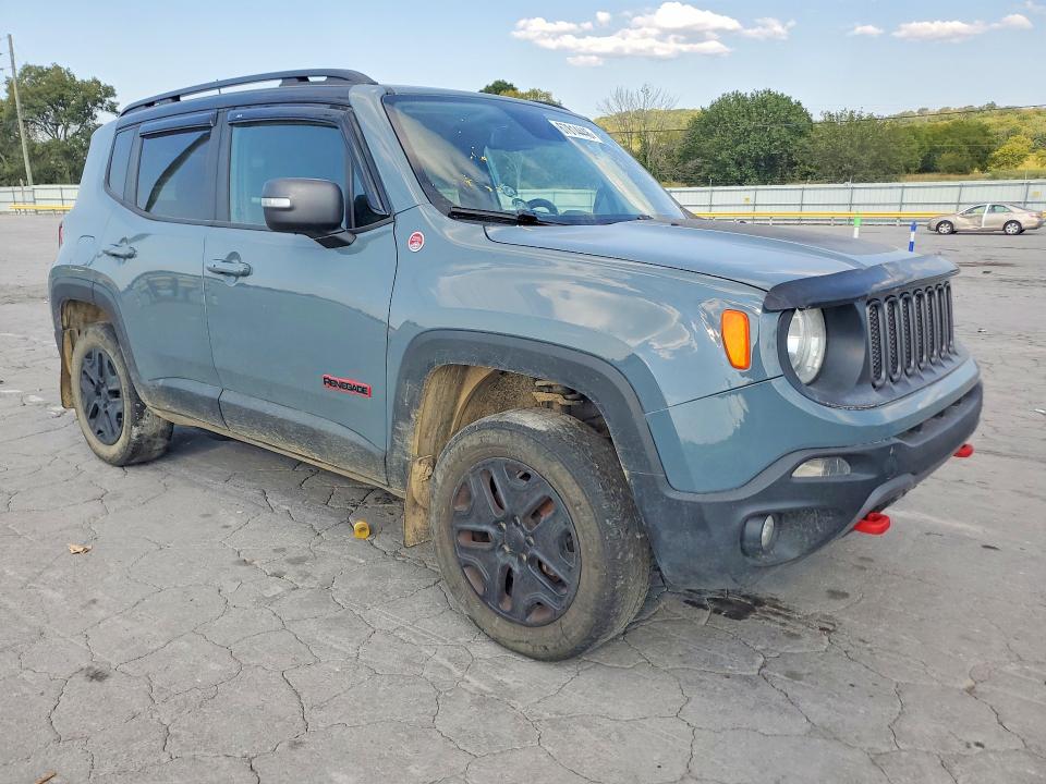 2018 Jeep Renegade მანქანა იყიდება აუქციონზე, vin: ZACCJBCB5JPH94282, აუქციონის ნომერი: 67814446