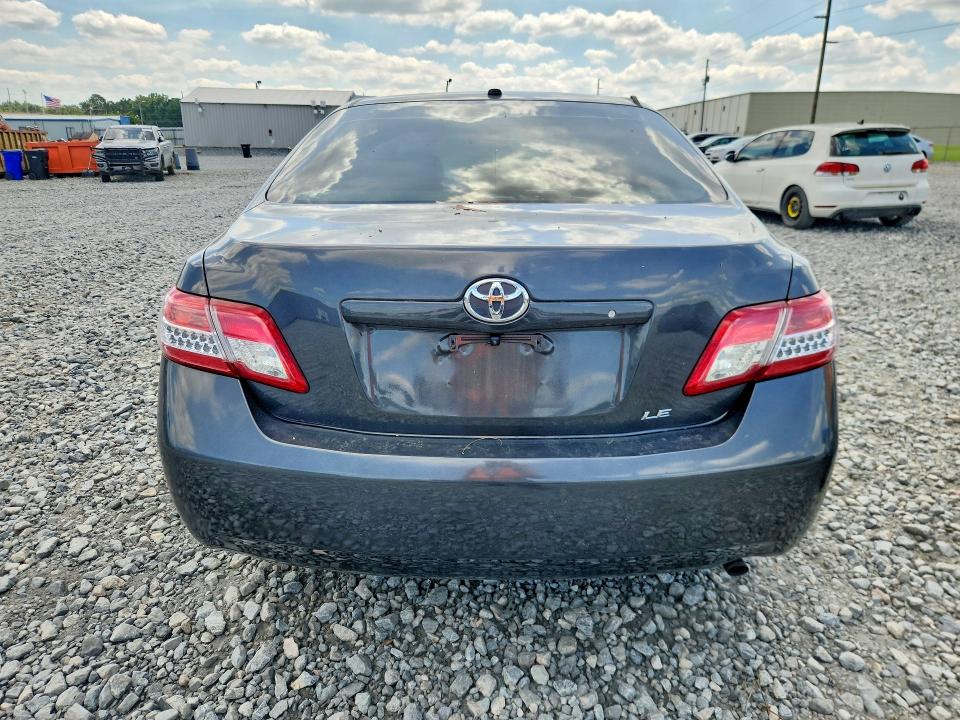 69175296 :رقم المزاد ، 4T1BF3EK7BU653273 vin ، 2011 Toyota Camry Le مزاد بيع