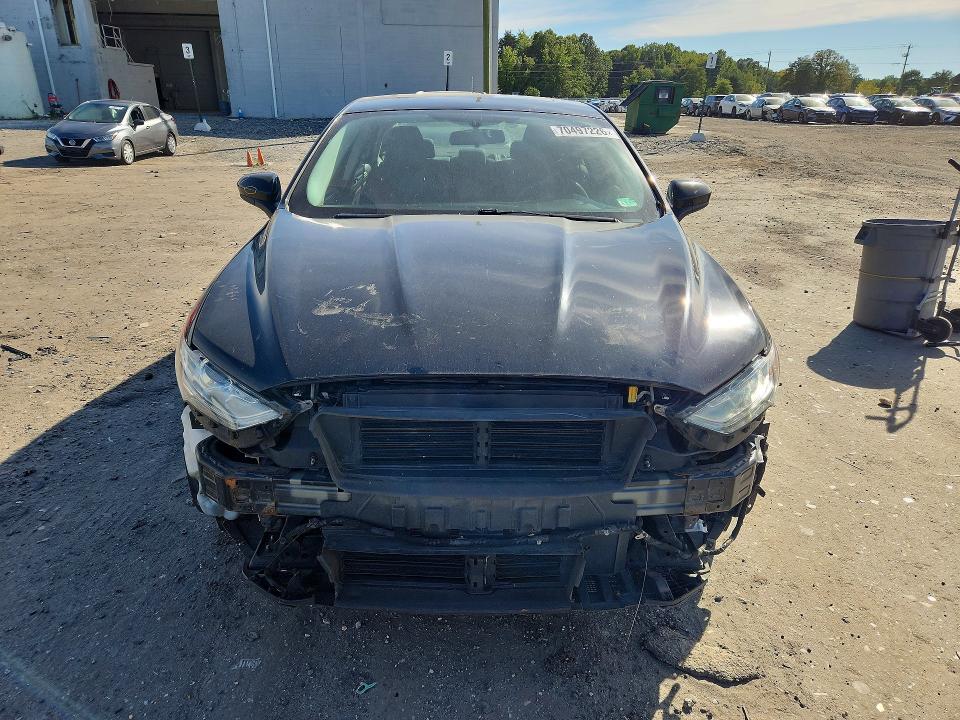 Продаж на аукціоні авто 2017 Ford Fusion, vin: 3FA6P0LU3HR300332, номер лоту: 70497226