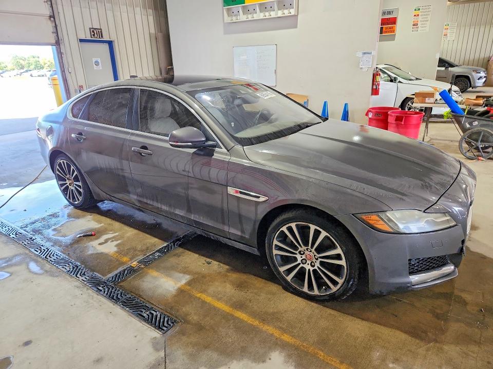 Aukcja sprzedaży 2017 Jaguar Xf, vin: SAJBK4BV7HCY27315, numer aukcji: 69554116