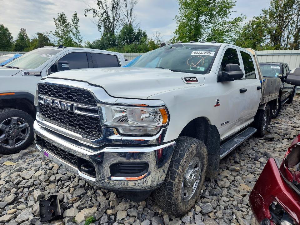 68282846 :رقم المزاد ، 3C63R3CL7NG435411 vin ، 2022 Ram 3500 مزاد بيع