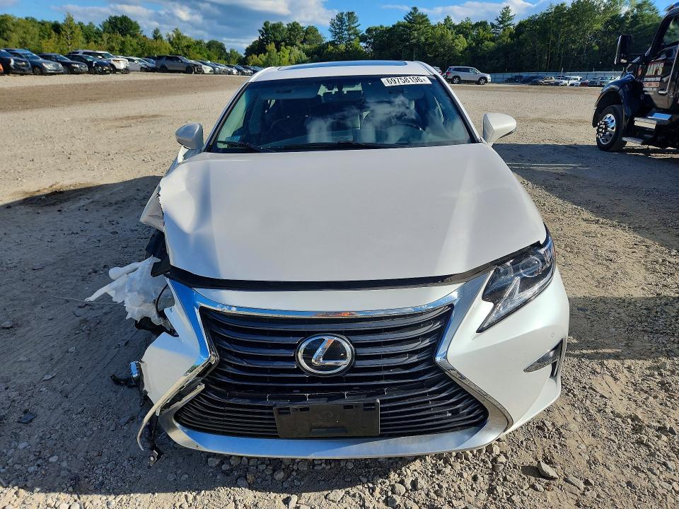 2016 Lexus Es მანქანა იყიდება აუქციონზე, vin: 58ABK1GGXGU019626, აუქციონის ნომერი: 69758196