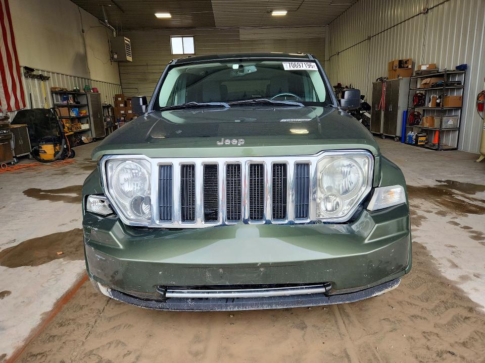 2009 Jeep Liberty მანქანა იყიდება აუქციონზე, vin: 1J8GN58K69W512125, აუქციონის ნომერი: 70697196