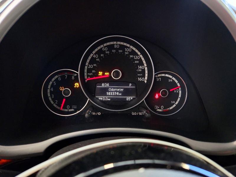 2013 Volkswagen Beetle მანქანა იყიდება აუქციონზე, vin: 3VW5P7AT6DM811885, აუქციონის ნომერი: 66926786