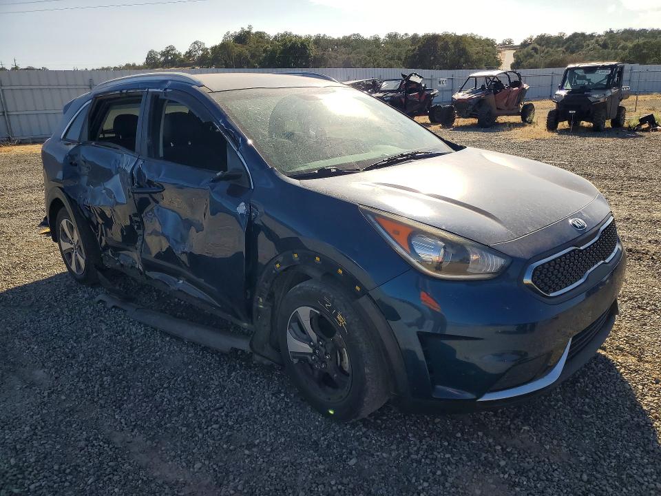 68128966 :رقم المزاد ، KNDCB3LC3J5211129 vin ، 2018 Kia Niro مزاد بيع