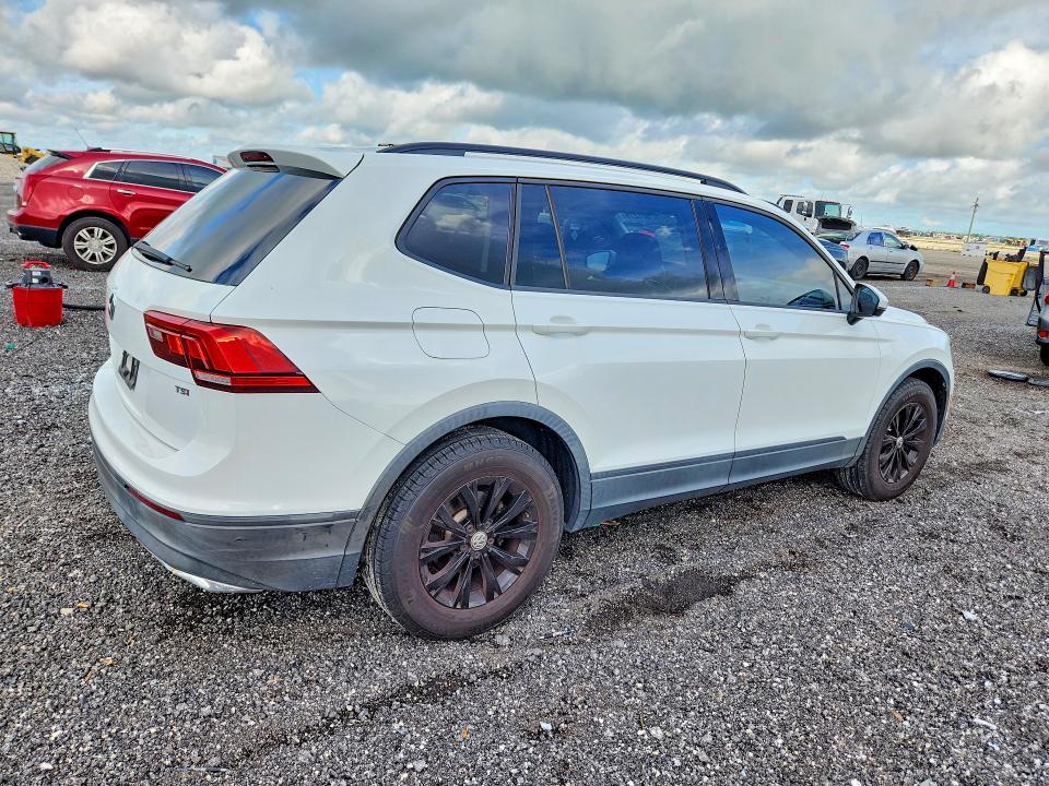 2018 Volkswagen Tiguan მანქანა იყიდება აუქციონზე, vin: 3VV1B7AX7JM066757, აუქციონის ნომერი: 67601276