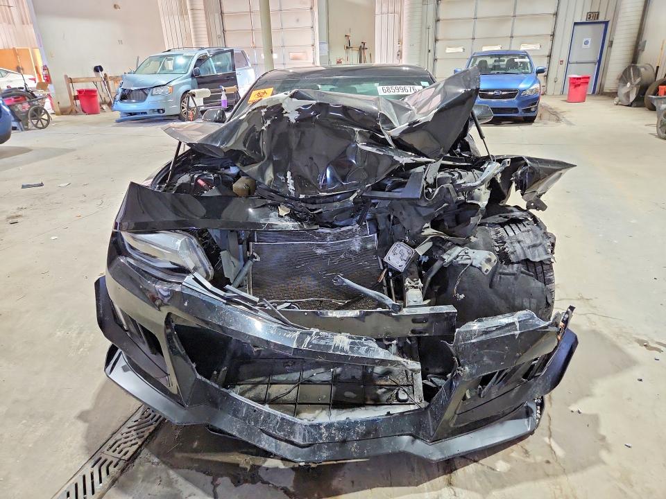 68599676 :رقم المزاد ، 1G1FB1RS1J0162633 vin ، 2018 Chevrolet Camaro مزاد بيع